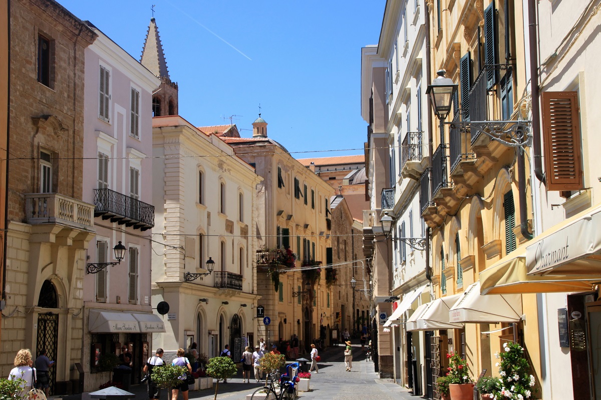 SETMANA SANTA 2026 / SARDENYA D'EST A OEST / FERRY +  TURISME RURAL (8 NITS)